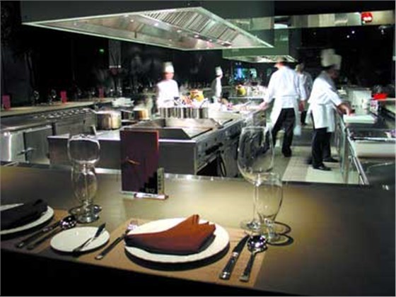 開放式酒店廚房