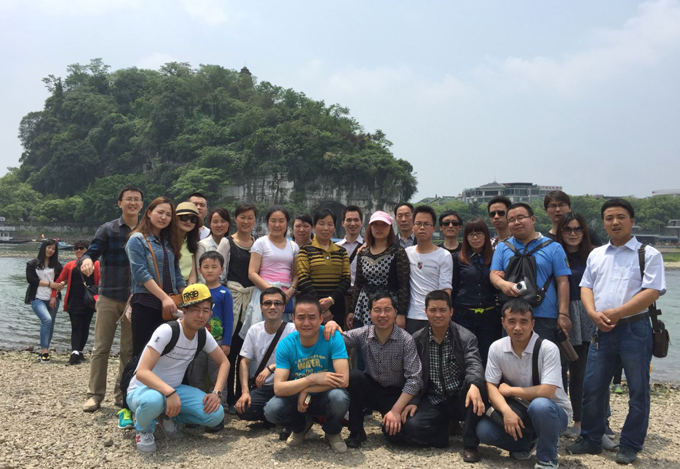 大明普威優(yōu)秀員工合影 大明普威優(yōu)秀員工合影