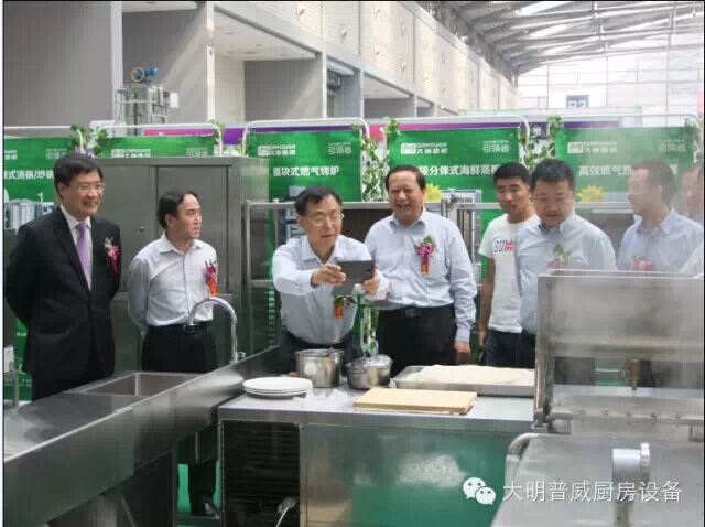 大明面皮機(jī)現(xiàn)場(chǎng)演示